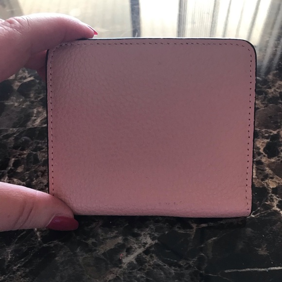 Small pink wallet. - Picture 1 of 6